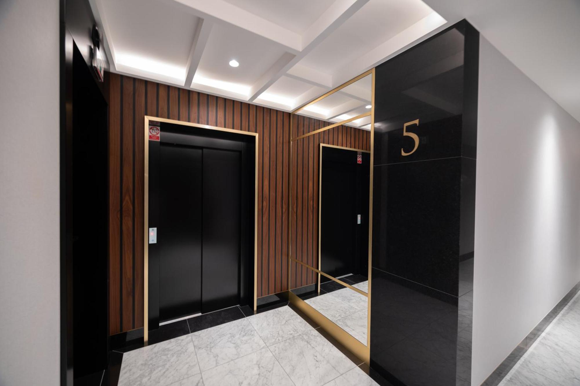 Apartment Brabank Riverside Stara Stocznia Premium Sauna & Gym Гданськ Екстер'єр фото